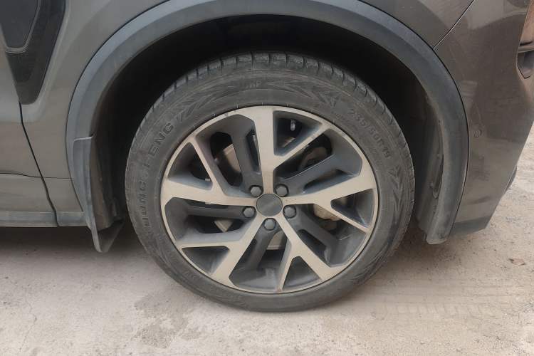 Used Lynk & Co 01 EM-P 2021 1.5TD PHEV Halo Right Front Wheel Hub