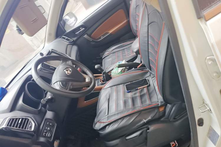 Used Oshan CX70 2017 Facelifted CX70T 1.5T Manual High-Performance Edition
