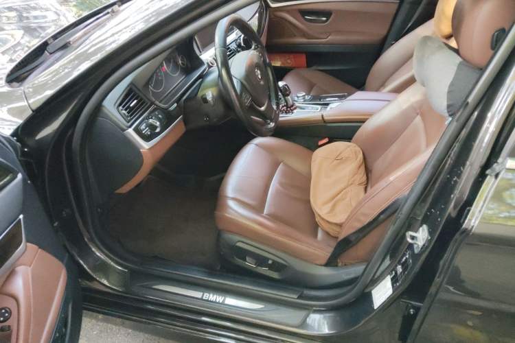 Used BMW 5 Series 2017 525Li Leading Model
