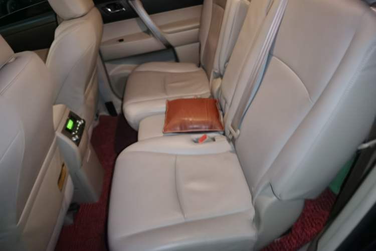 Used Toyota Highlander 2013 2.7L Two-Wheel Drive 7-Seater Zijin Edition Left Rear Seat