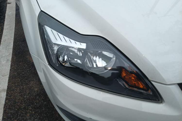 Used Ford Focus 2013 Hatchback Classic 1.8L Manual Base Model