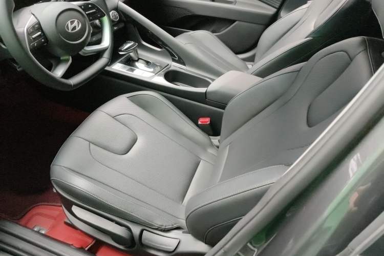 Used Hyundai Elantra 2023 1.5L CVT GLX Elite Edition
