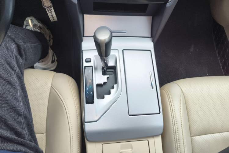 Used Toyota Camry 2012 Junrui 2.0S Radiant Edition Gear Lever