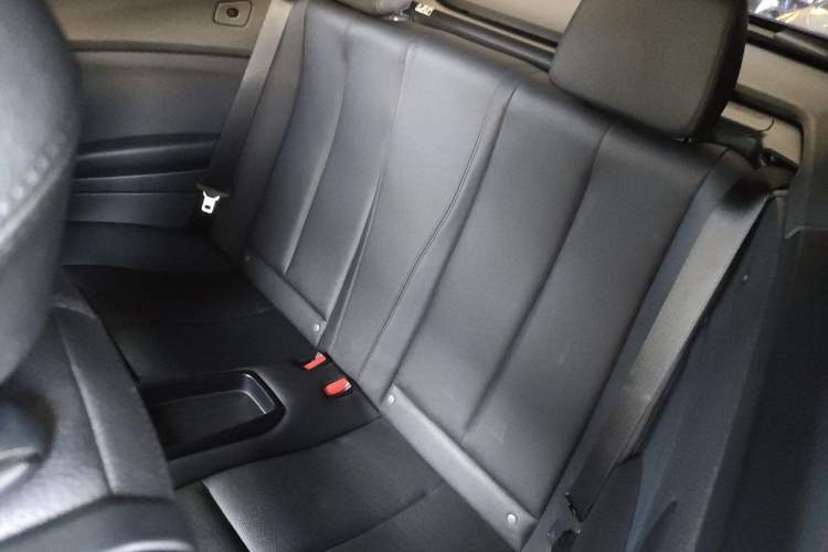 Used BMW 2 Series (Import) 2018 220i Convertible Coupe Sports Design Package
