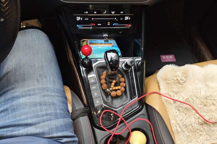 Used Volkswagen Tayron 2022 330TSI Two-Wheel Drive Luxury Smart Connectivity Version Gear Lever