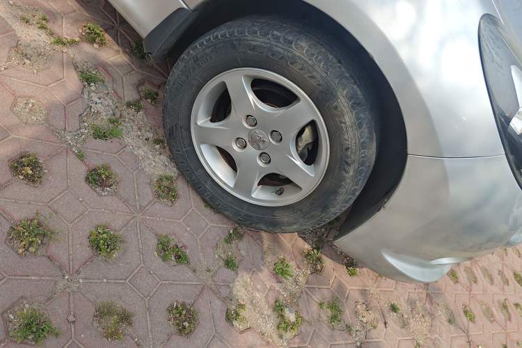 Used Peugeot 207 2011 Sedan 1.4L Manual Yule Edition Right Front Wheel Hub