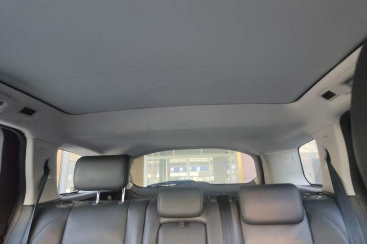 Used Land Rover Discovery Sport 2018 240 PS SE Version