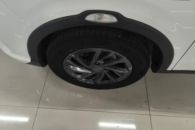 Used NETA V 2022 Chao 300 Lite Lithium Iron Phosphate Exterior 4