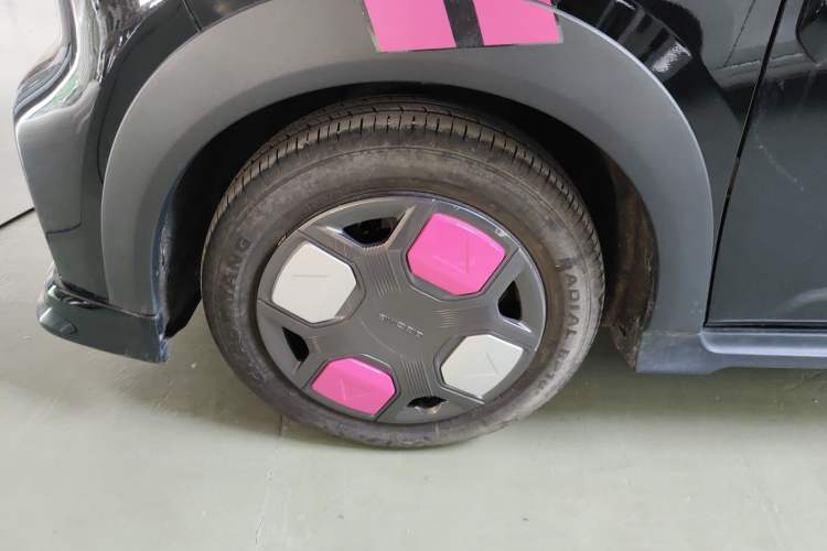 Used Geely Galaxy Panda 2025 210km Panda Kart Exterior 4