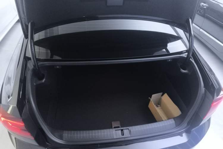 Used Volkswagen Magotan 2023 2 Million Units Commemorative Edition 330TSI DSG Luxury Version