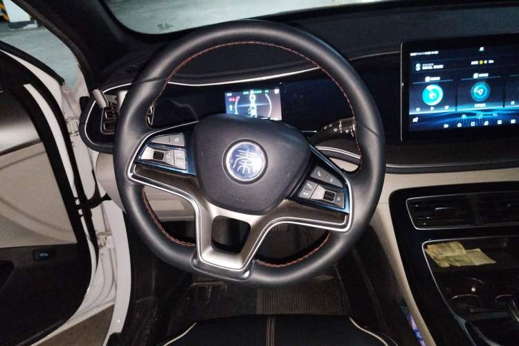 Used BYD Qin PLUS 2021 EV 500KM Luxury Model Steering Wheel