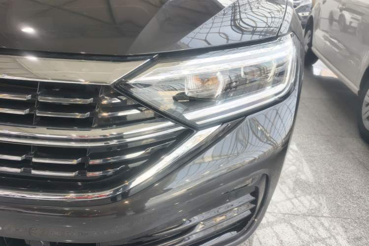 Used Volkswagen Sagitar 2024 300TSI DSG Excellence Edition Left Front Headlight