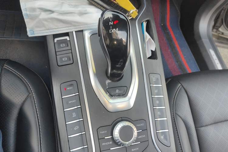 Used Wey VV6 2021 2.0T Two-Wheel Drive Smart Protection+ Gear Lever