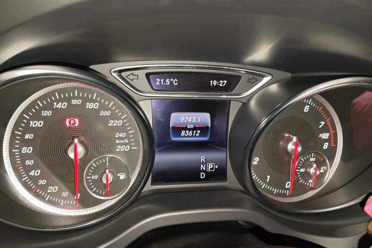 Used Mercedes-Benz GLA 2018 GLA 200 Fashion Model Odometer Close Up