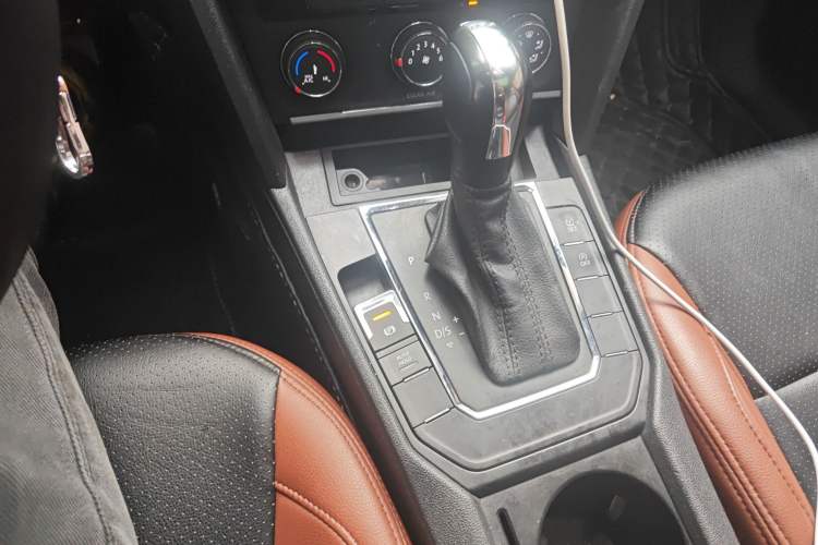 Used Volkswagen Lamando 2019 230TSI DSG Fashion Edition China V Standard