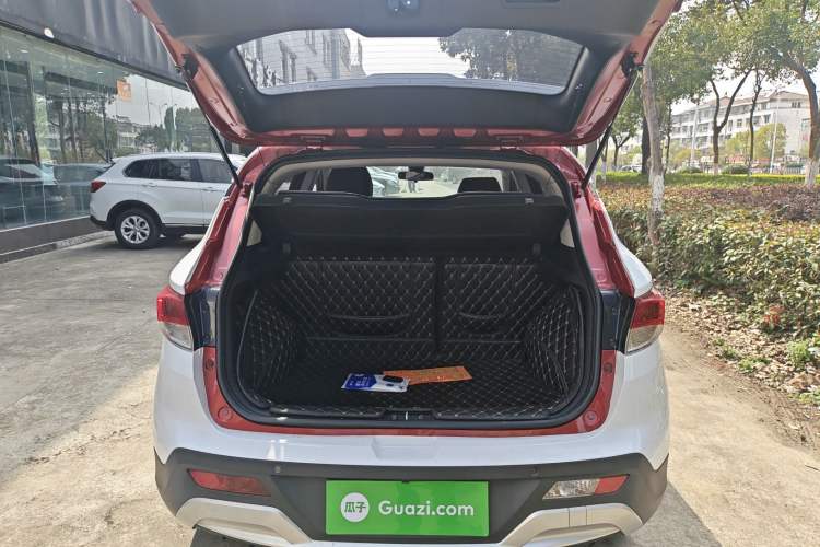 Used Soueast DX3 2016 1.5T CVT Prestige Edition Trunk