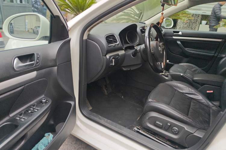 Used Volkswagen Golf 2011 1.4 TSI Luxury Touring Edition
