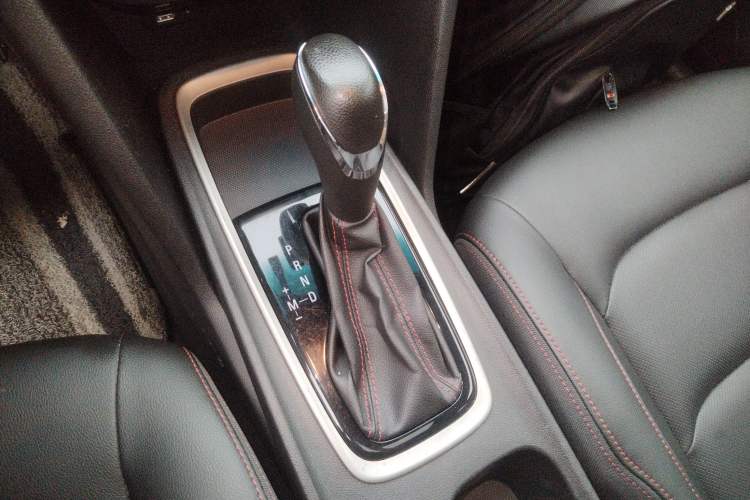 Used Chevrolet Monza 2019 RS 330T Automatic Comfort Edition China VI Standard Gear Lever