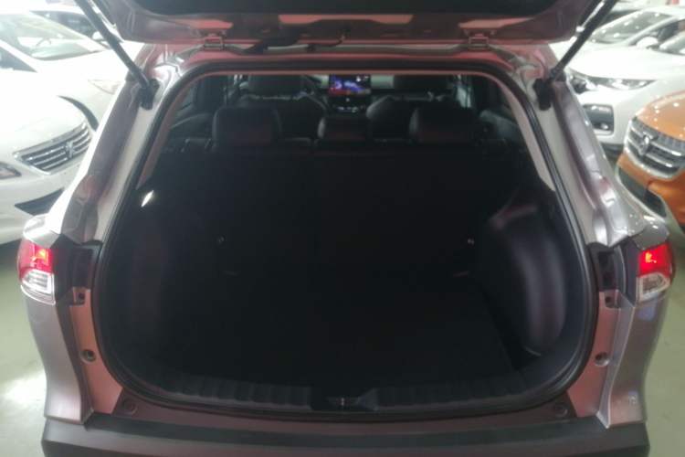 Used Toyota Corolla Cross 2023 2.0L Elite Edition Trunk