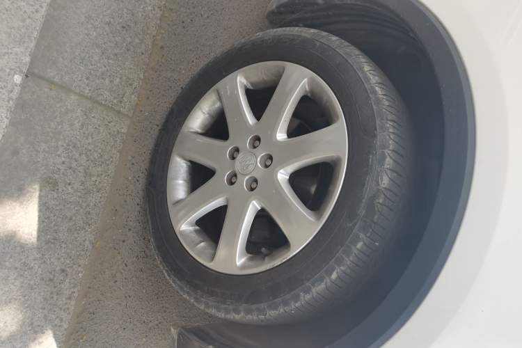 Used Buick Encore 2015 1.4T Automatic Two-Wheel Drive Urban Elite Version
