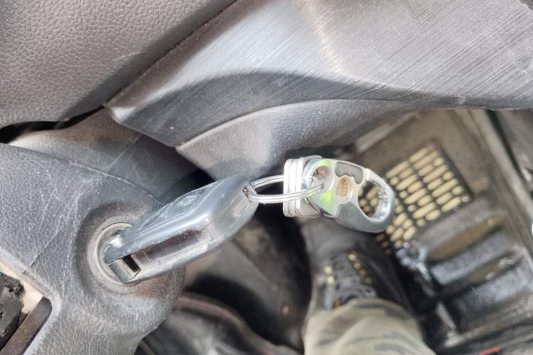 Used CHANGAN KAICHENG Ruixing EM80 2024 Comfort-Style 6-Seater 41.86 kWh Vehicle Key