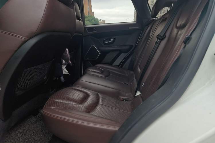 Used Land X7 2015 2.0T Panoramic Prestige Edition
