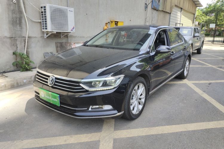 Used Volkswagen Magotan 2018 Facelift 380TSI DSG Luxury Version
