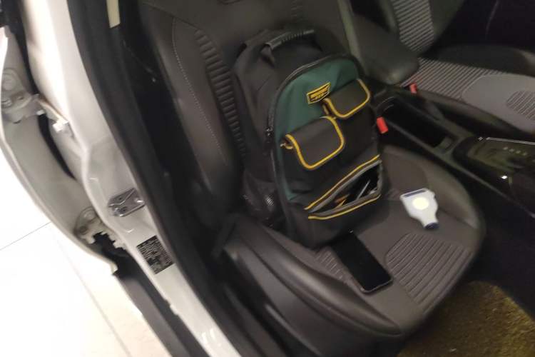 Used Ford Focus 2018 Hatchback Classic 1.6L Automatic Trendy SmartDrive Edition
