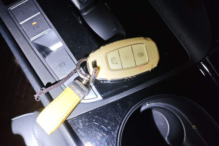 Used Hyundai Elantra 2023 1.5L CVT GLX Elite Edition Vehicle Key