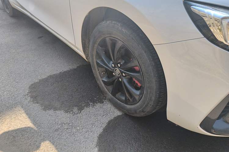 Used Buick Verano 2022 Pro GS Wind-Chasing Edition Right Front Wheel Hub