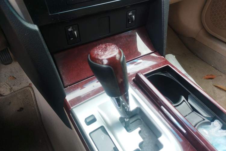 Used Toyota Camry 2012 2.5G Luxury Edition Gear Lever
