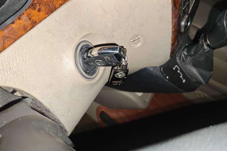 Used Mercedes-Benz Viano 2010 2.5L Prestige Edition