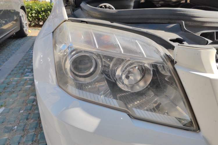 Used Mercedes-Benz GLK-Class 2010 GLK 300 4MATIC Fashion Model