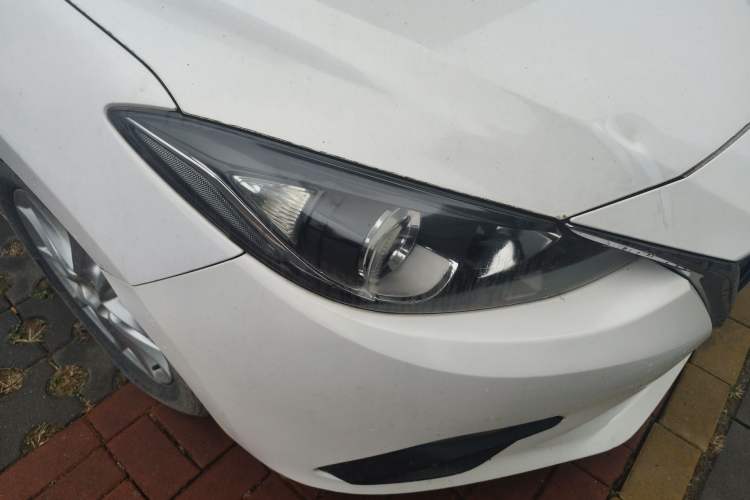 Used Mazda 3 Axela 2014 Sedan 1.5L Manual Comfort Model Right Front Headlight