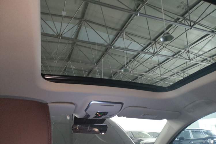 Used Hongqi HS7 PHEV 2024 2.0T PHEV Four-Wheel Drive Flagship Edition 6 Seats