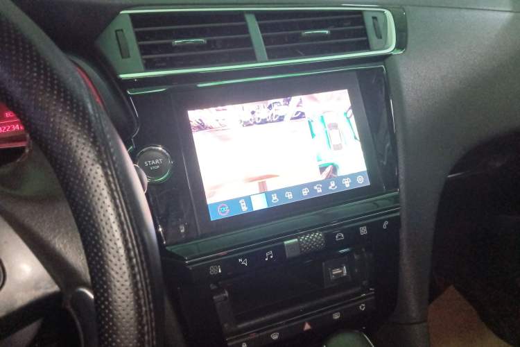 Used DS 5LS 2018 30THP Fashion Model