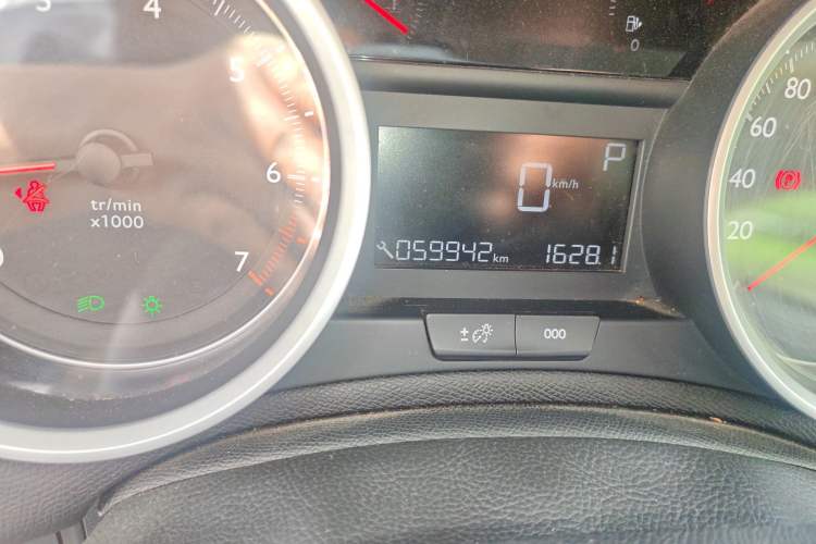 Used Peugeot 408 2014 1.8L Automatic Leading Edition