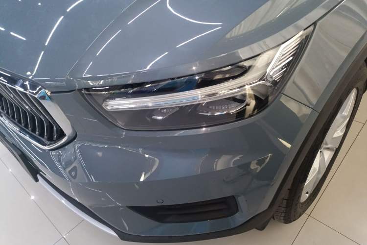 Used Volvo XC40 2020 T3 Smart & Stylish Edition Left Front Headlight