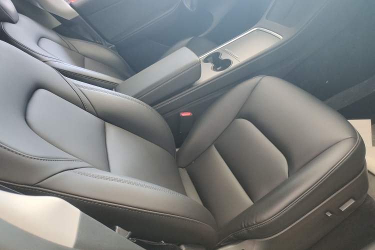 Used Tesla Model Y 2021 Standard Range Rear-Wheel Drive Version
