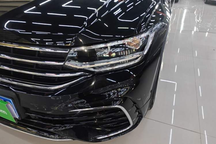 Used Volkswagen Tiguan L 2022 330TSI Automatic Two-Wheel Drive R-Line Enhanced Edition