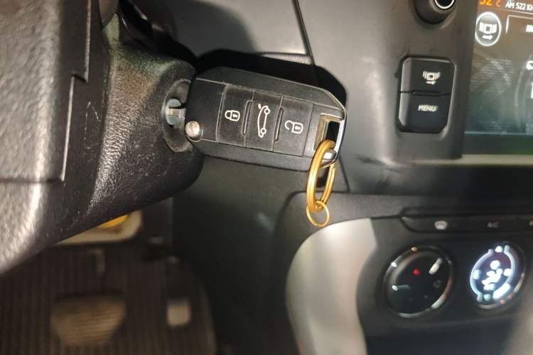 Used Citroen C3-XR 2015 1.6L Automatic Pioneer Model
