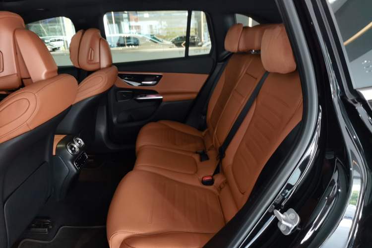 Used Mercedes-Benz GLC 2023 Refreshed GLC 300 L 4MATIC Dynamic Edition 5 Seats