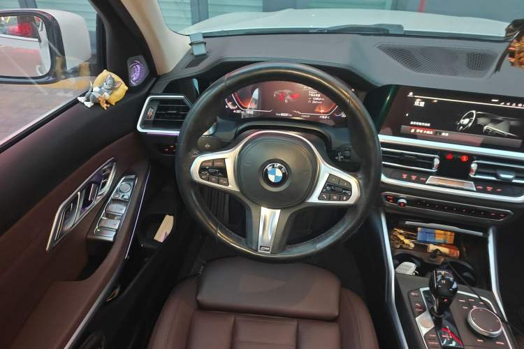 Used BMW 3 Series 2020 325i M Sport Package Steering Wheel