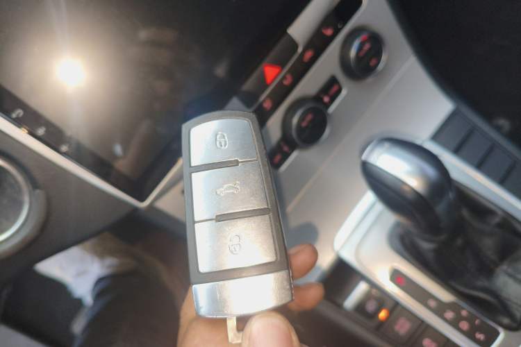 Used Volkswagen Magotan 2015 1.8TSI Luxury Model Vehicle Key