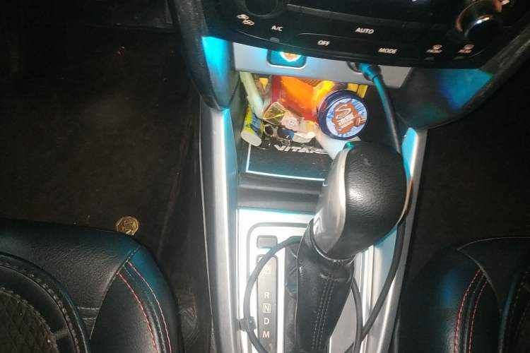 Used Suzuki Vitara 2016 1.4T Automatic Two-Wheel Drive Luxury Version Gear Lever