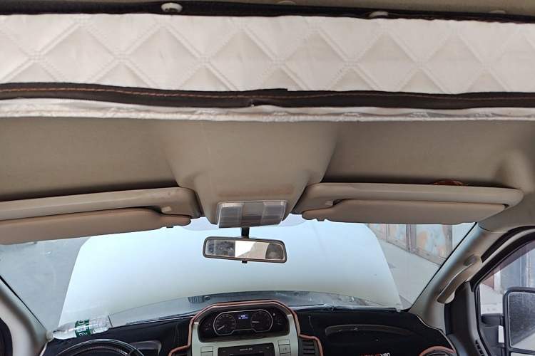 Used SAIC MAXUS Xintu V80  Headliner