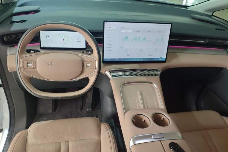 Used XPeng X9 2025 740 Ultra-Long Range Max Center Console