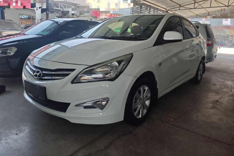 Used Hyundai Verna (older generation) 2014 1.4L Manual Smart GLS Trim