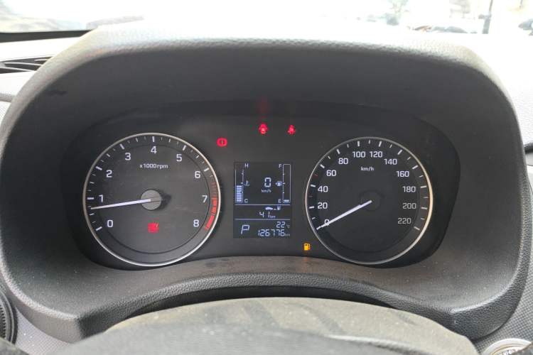 Used Hyundai ix25 2015 1.6L Automatic Two-Wheel-Drive Deluxe DLX Model Instrument Cluster