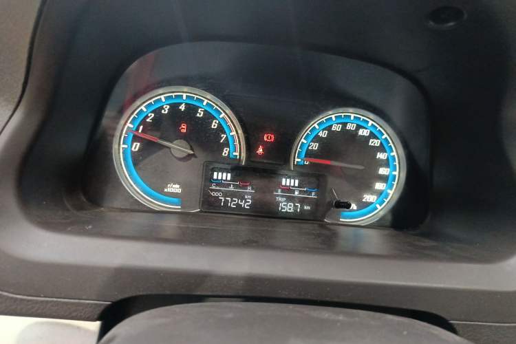 Used Baojun 730 2014 1.5L manual standard trim 7 seats